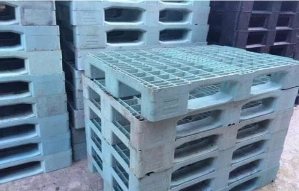 塑料托盘厂家告诉你:二手塑料托盘弊端是什么