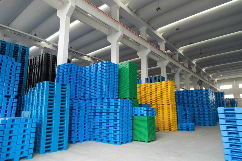为什么要将商品从木质托盘转移到塑料托盘